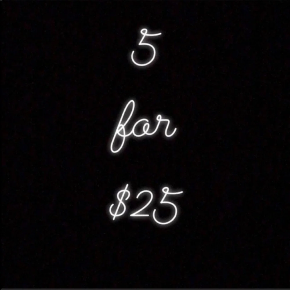 5 for $25! Dr. Dennis Gross Skincare Blur + Repair Cream - Picture 2 of 2